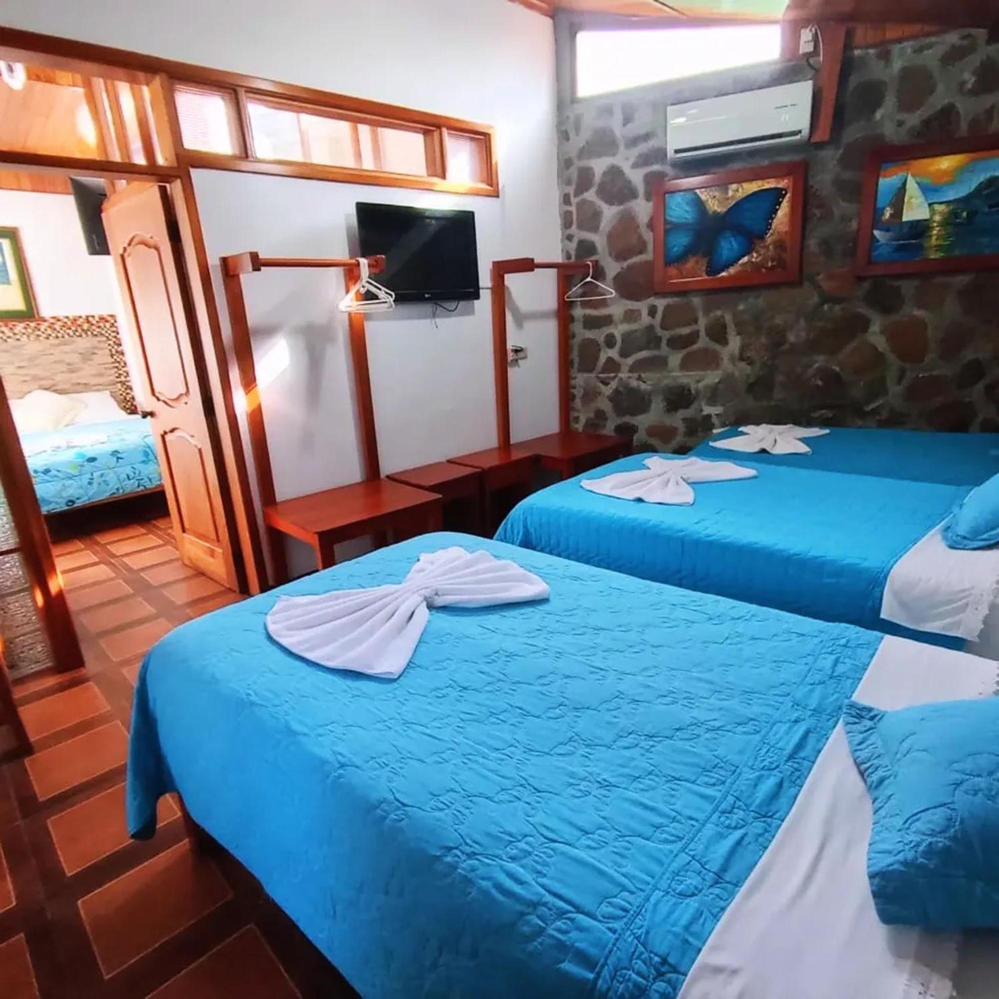 Isla Azul 호텔 푸에르토아요라 외부 사진