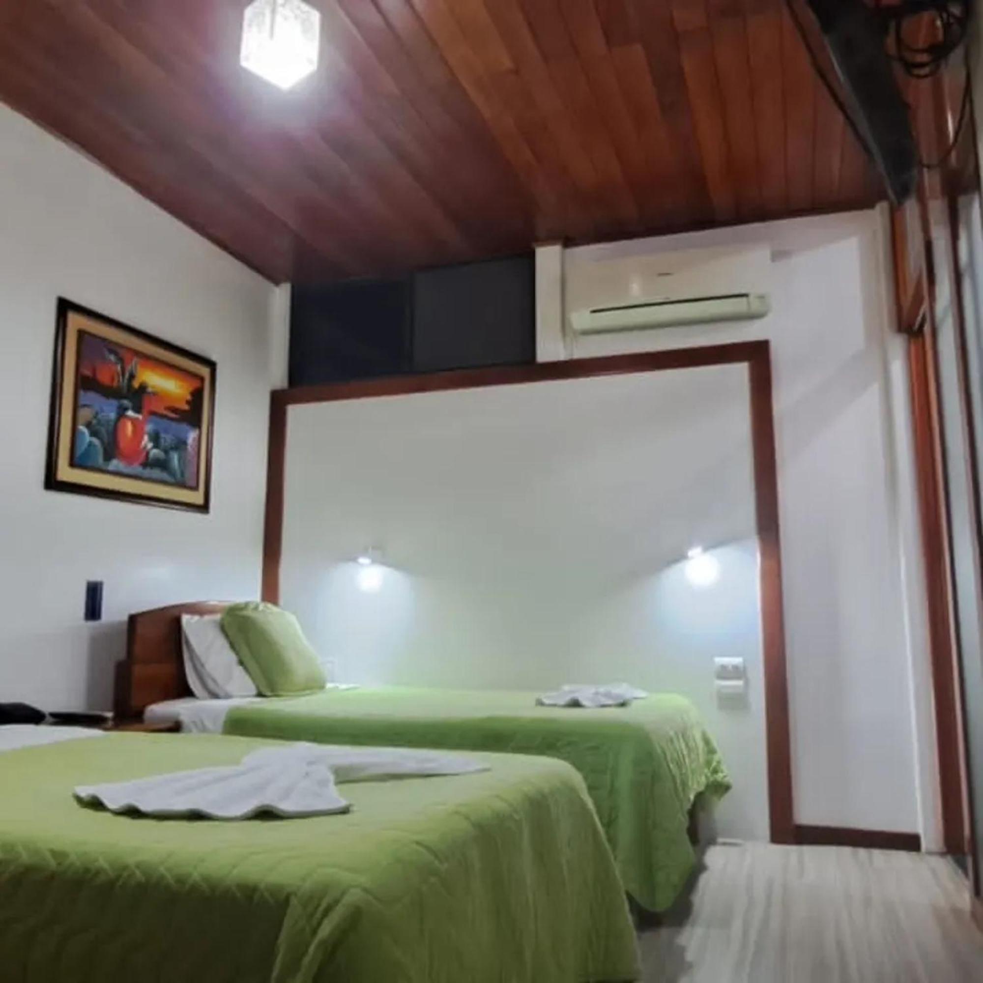 Isla Azul 호텔 푸에르토아요라 외부 사진